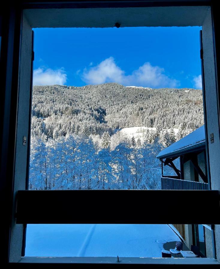 Hotel Restaurant Le Madame La Ferriere  Экстерьер фото