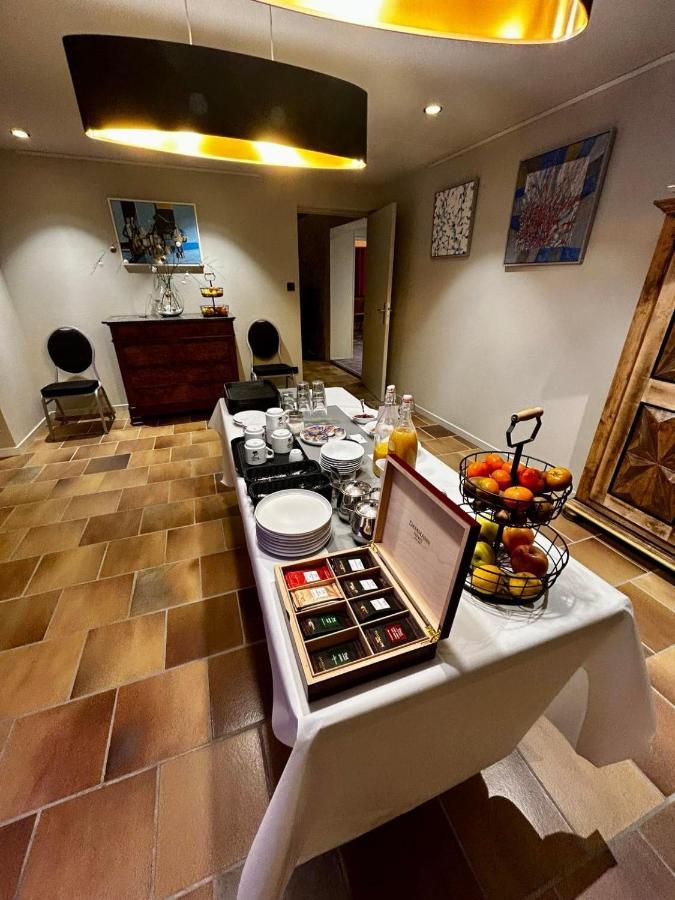 Hotel Restaurant Le Madame La Ferriere  Экстерьер фото