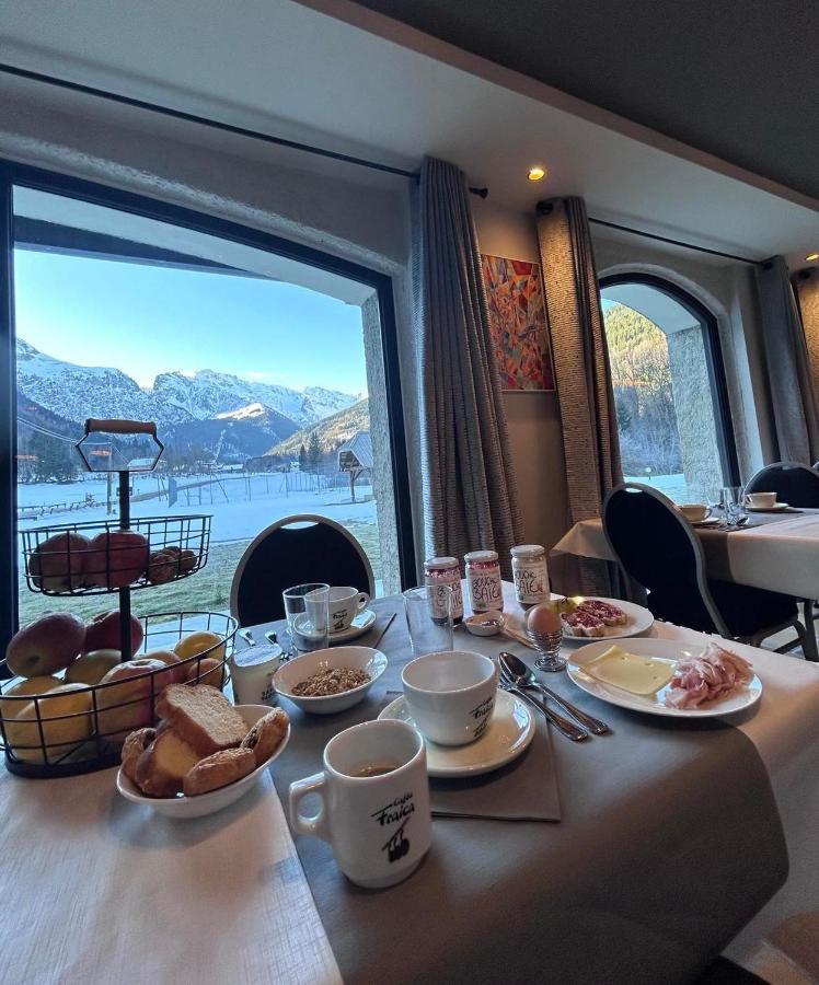 Hotel Restaurant Le Madame La Ferriere  Экстерьер фото
