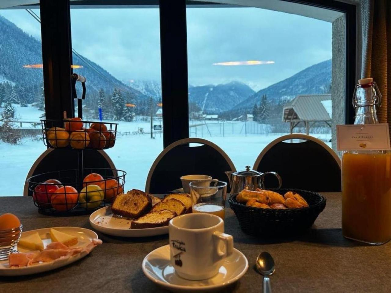 Hotel Restaurant Le Madame La Ferriere  Экстерьер фото